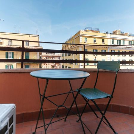 Vista Sulla Basilica Di San Giovanni Mm Lodi Apt โรม ภายนอก รูปภาพ